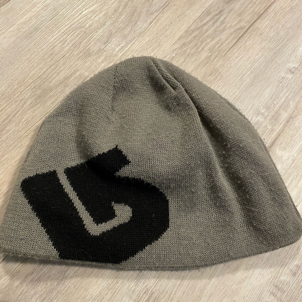 3/$25!! Burton toque